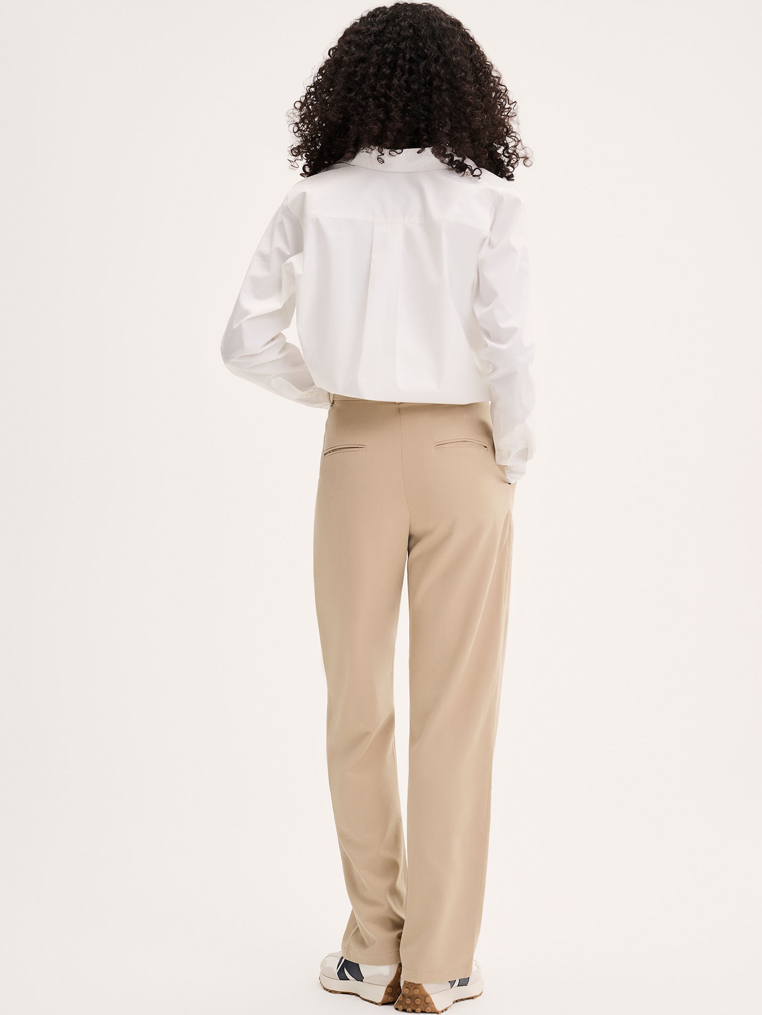 Cinnamon Relaxed Trousers in Beige Cotton/Tencel | OMNES