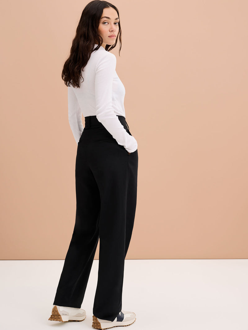 Cinnamon Relaxed Trousers in Black