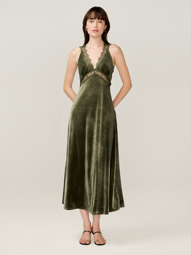 Aurelia Velvet Dress in Pear Green