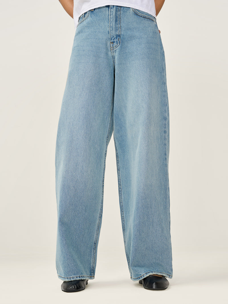 Connie Wide Jean in Light Wash