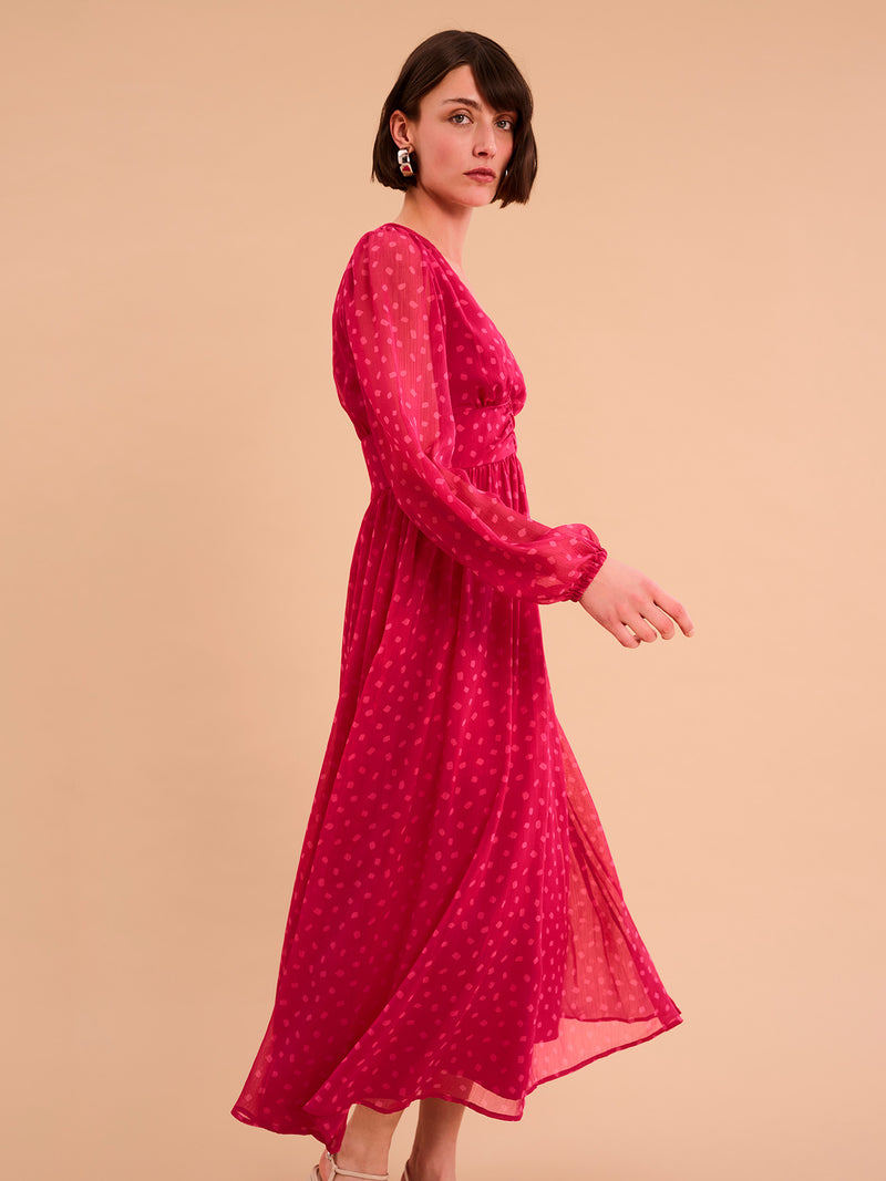 Long sleeved, v neck midi dress in red with print and ruching at the waist