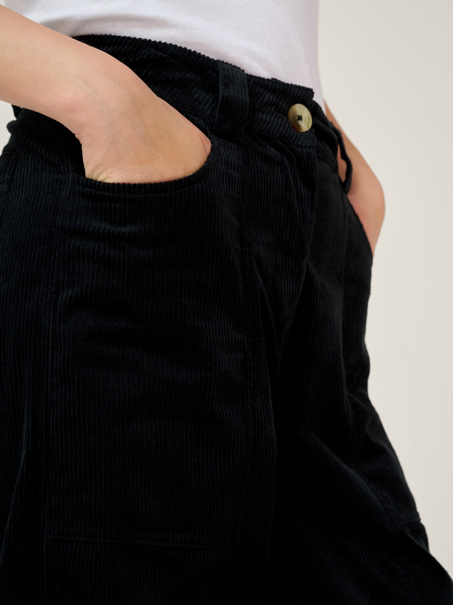 Kai Cord Trouser in Black