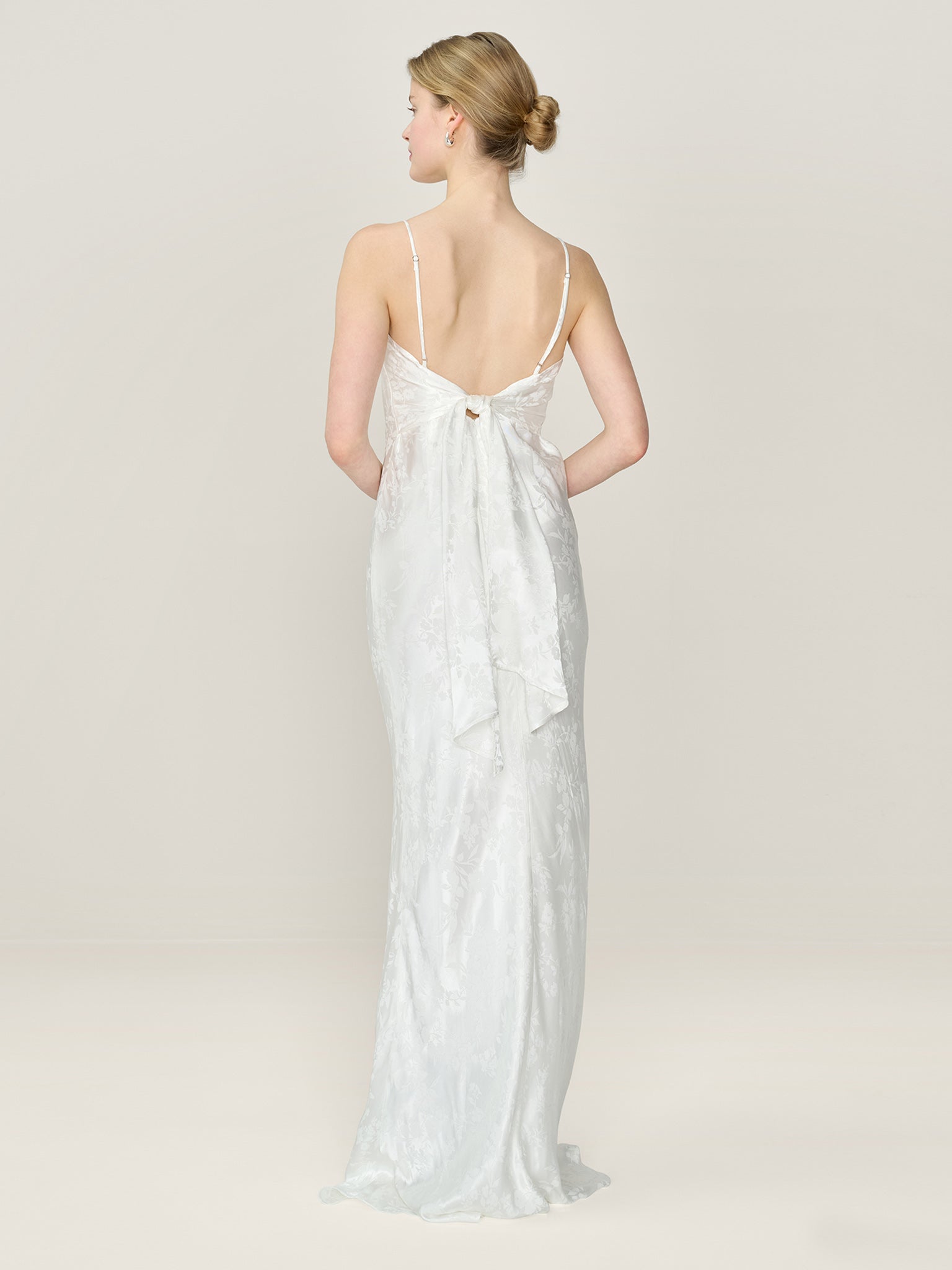 Mira Jacquard Dress in Ivory – OMNES