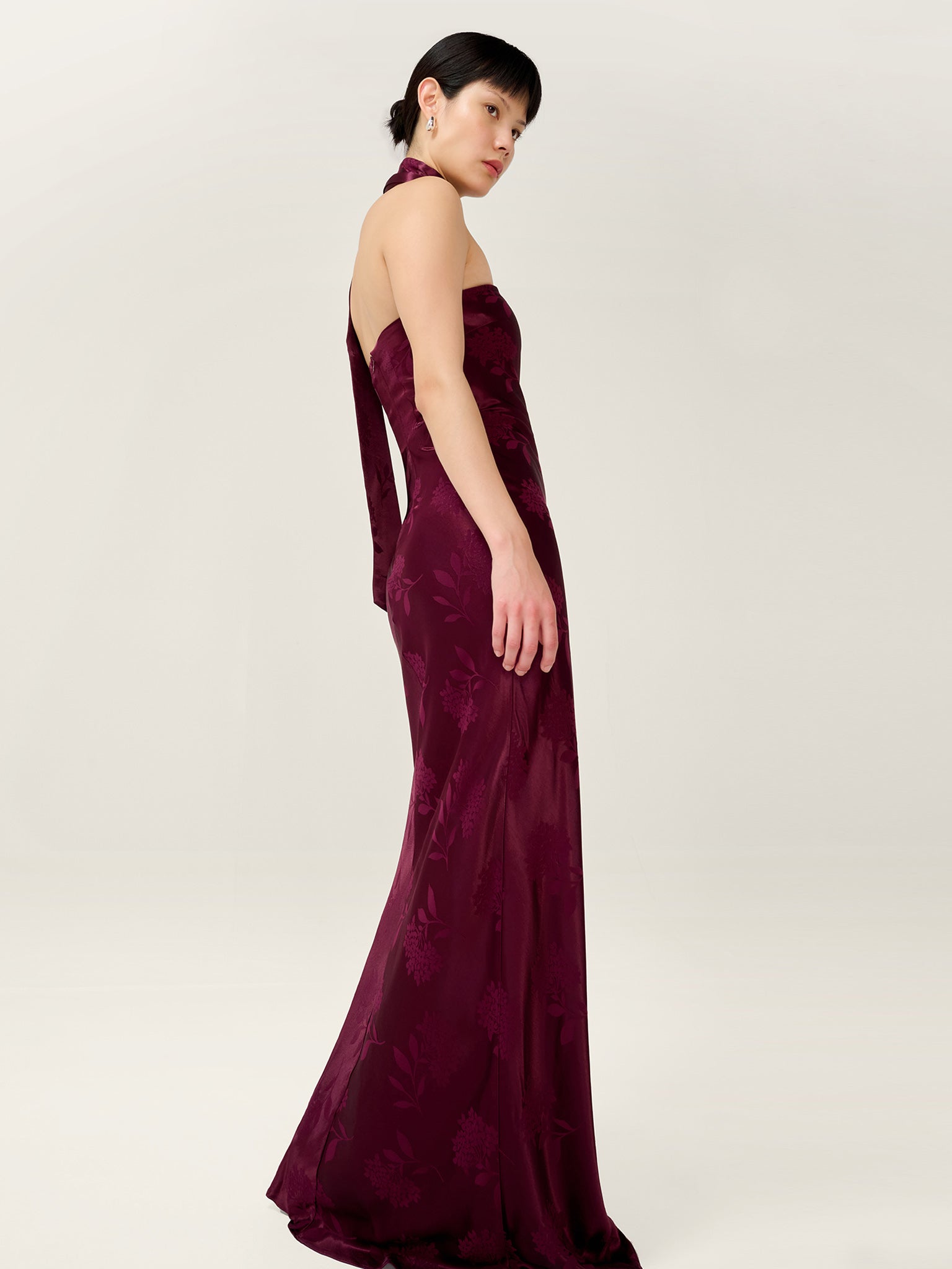 deep wine red dress Wine red elegance This deep-plunge ruched mini dress is the ultimate statement piece for a night out. Whether it's date night, a classy dinner, or a chic holiday party, this look