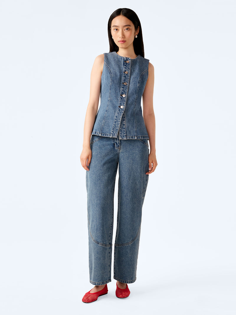 Zola Jean in Light Wash Cam