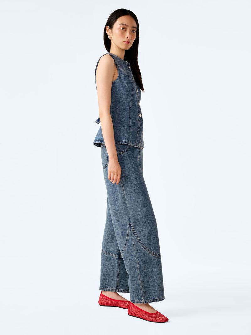 Zola Jean in Light Wash Cam
