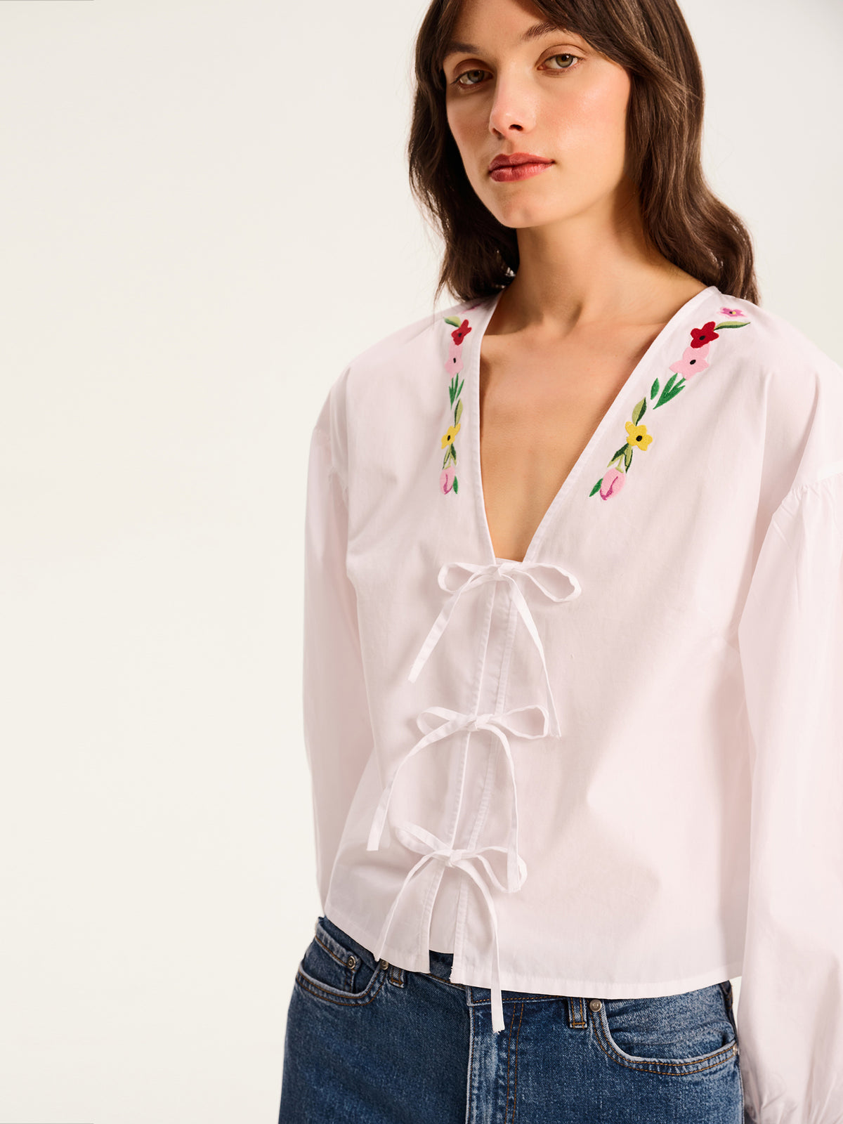 Annaka Blouse in White | OMNES | Blouses/Shirts | Sustainable ...