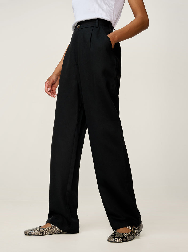 Cinnamon Trouser in Black