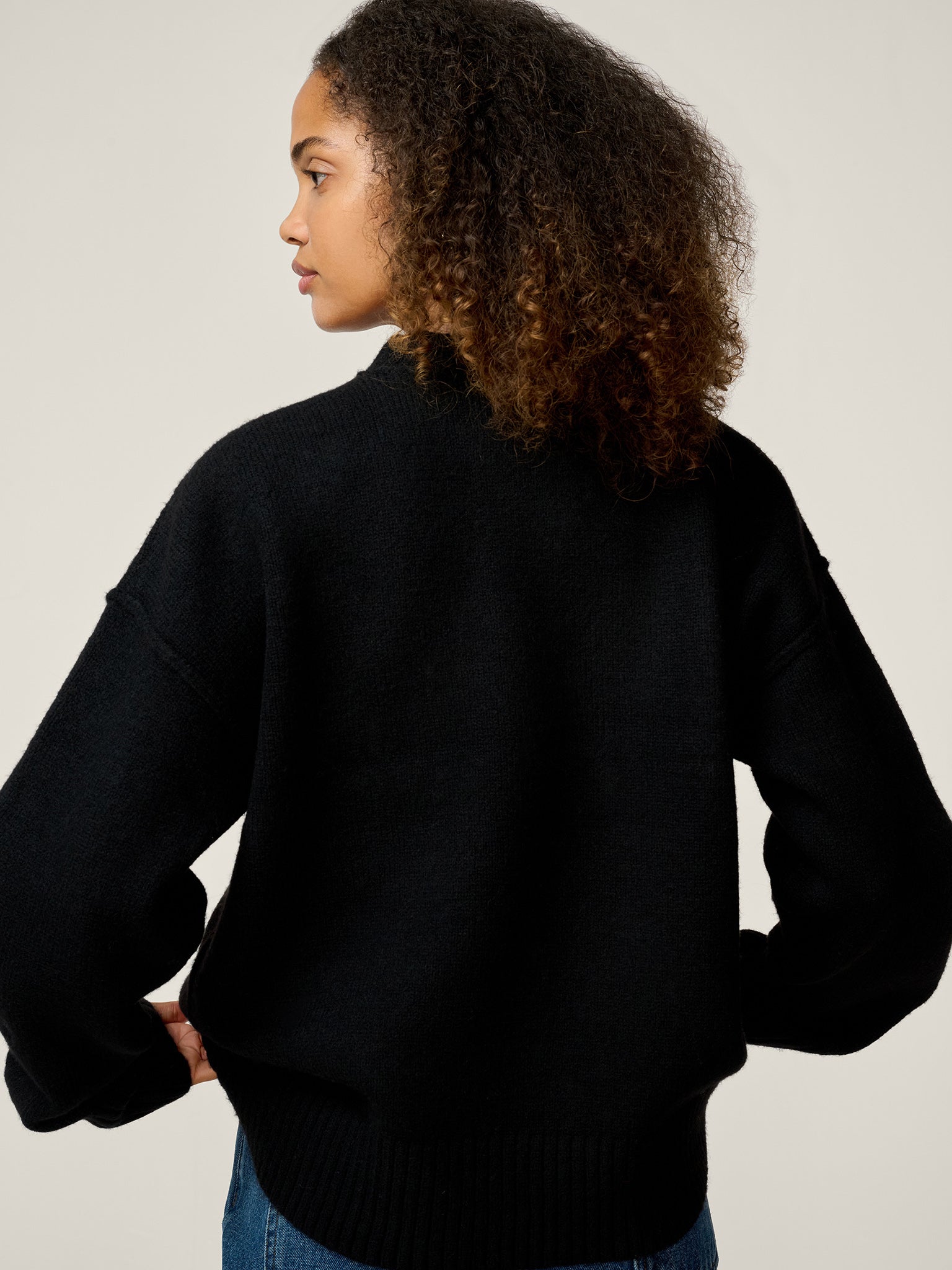 Clementine Jumper in Black – OMNES