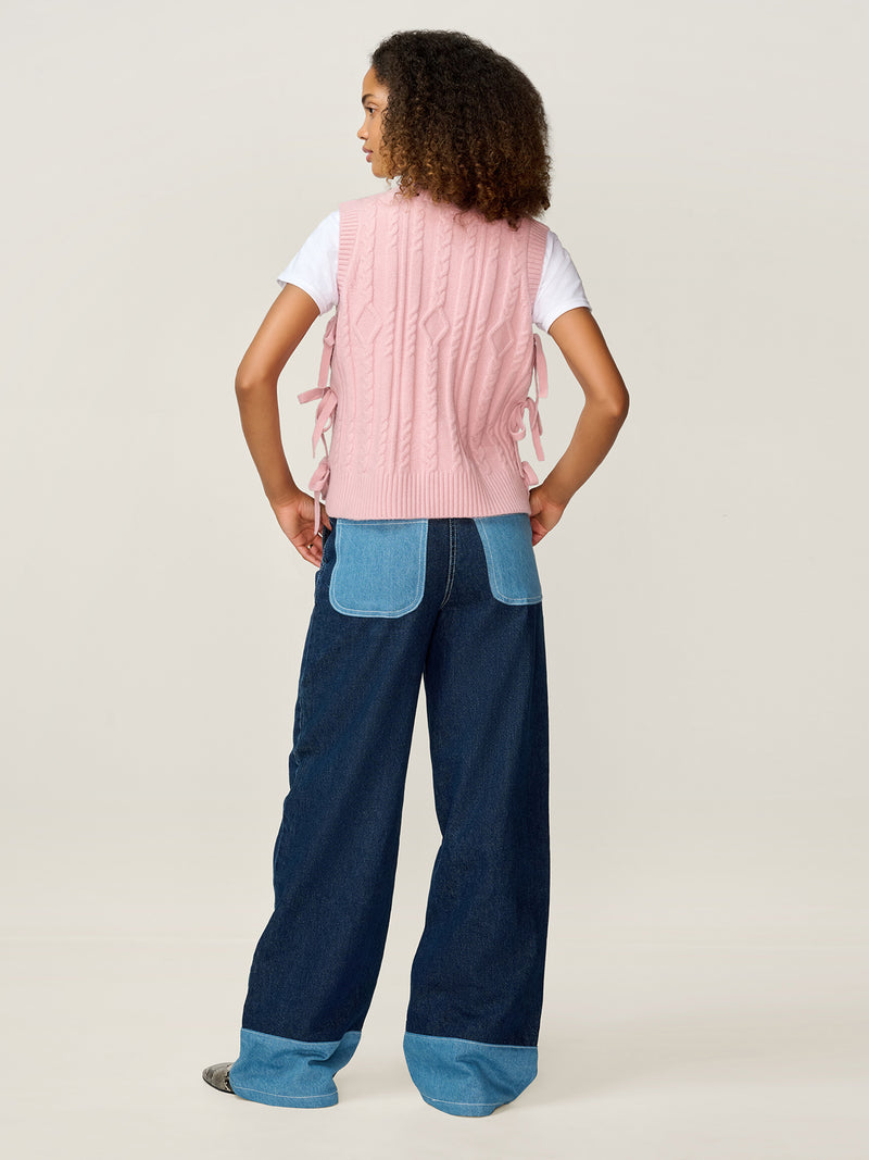 Rufus Cable Bow Side Vest in Light Pink
